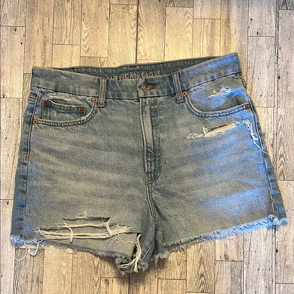 American Eagle curvy 90s boyfriend Denim Shorts size 10